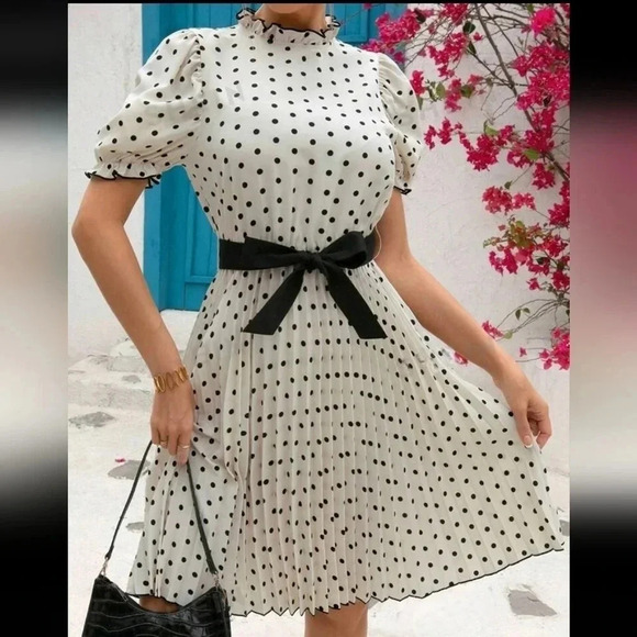 Polka Dot Print Bubble Sleeves GatheredWaist Pleated Hem Summer Fashion Dress - Picture 1 of 5